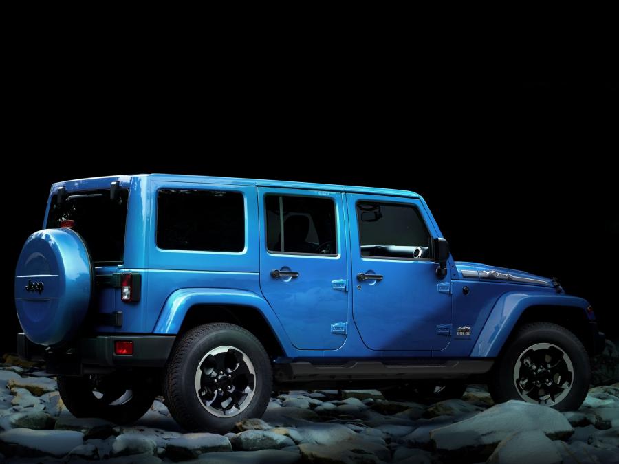  Jeep Wrangler Unlimited Polar 2014 года  (фото 8 из 11)
